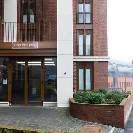 Absolute Stays On Grosvenor - St Albans-High Street- Near Luton Airport - St Albans Abbey Train Station -Close To London- Harry Potter World - The Odyssey Cinema-Contractors -London Road-Business-Leisure 外观 照片